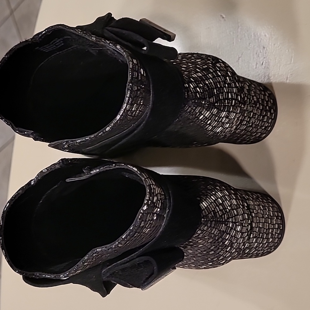Alex & Marie Elegant Black and Silver Women's Ankle Boots Size 8 NWOT - Picture 3 of 7